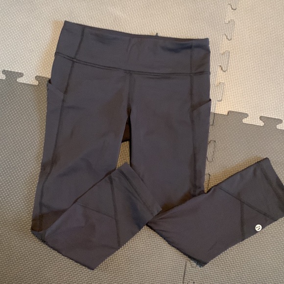 Lululemon black - Picture 3 of 7